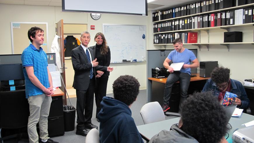 Professors John and Stephanie Cacciopo.